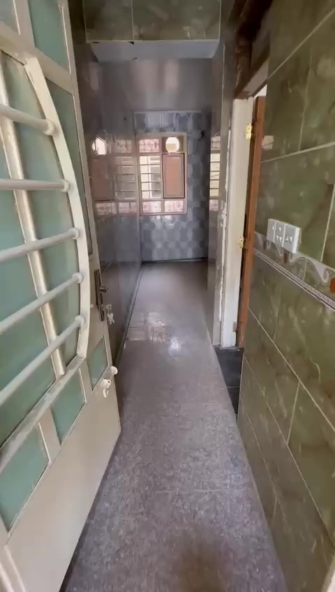 طابق ثاني للايجار السعر ٣٥٠ الدورة زراعي العبيدي‏‪***********‬‏
استفسار
