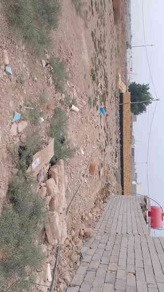 قطع 3 للبيع مساحت لوحده 200 لطول 20 ونزال 10 لمكان وره لبراز سعر لوحده 6ونص ولشراي يتصل عله رقم ***********
