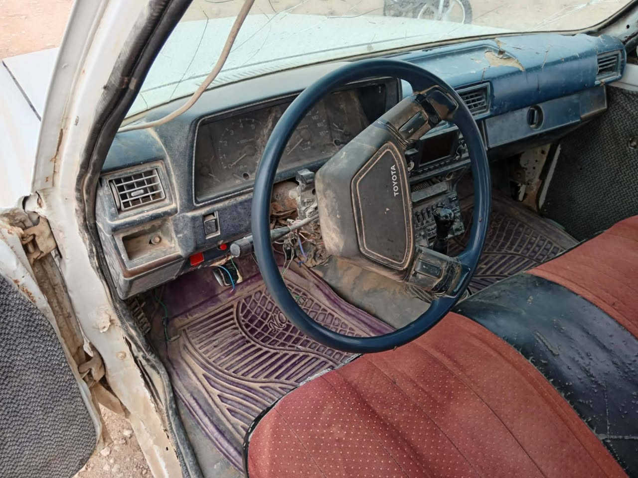 سلام عليكم بيكم للبيع موديل 1988مكان الانبار الاستفسار على 
الرقم ***********
***********
