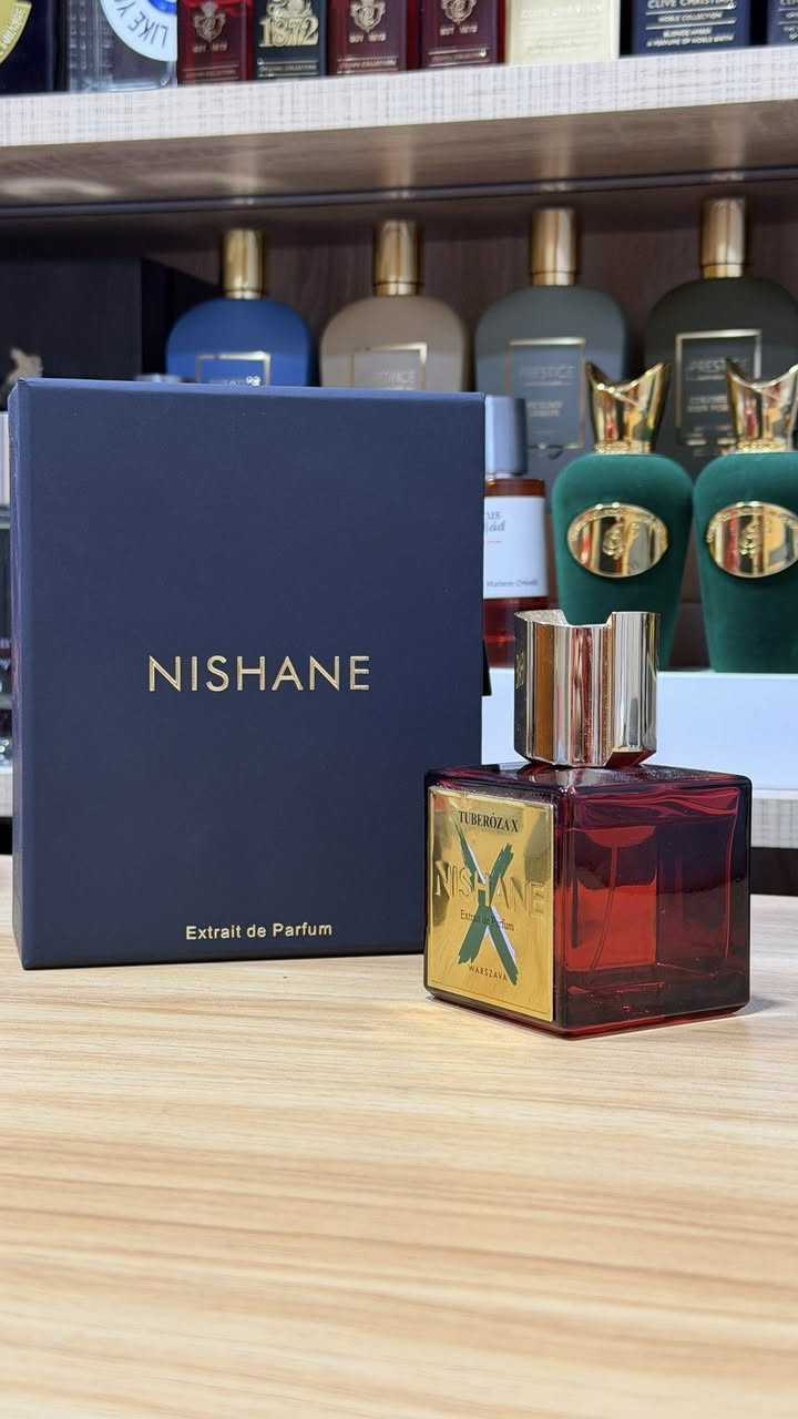 السلام عليكم مجموعة عطور للبيع الاسعار اسفل الصور


**إذا كنت صاحب هذا الإعلان وتريد حذفه لأي سبب، رجاءا أرسل رسالة إلى الدعم الفني**