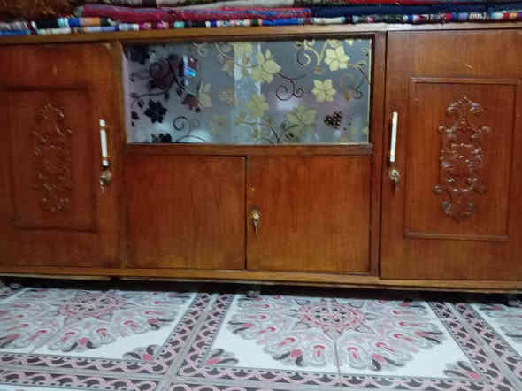 السلام عليكم بوفيه للبيع بوفيه نظيفه السعر 60 بي مجال المكان بعقوبة التحرتر رقم ***********
