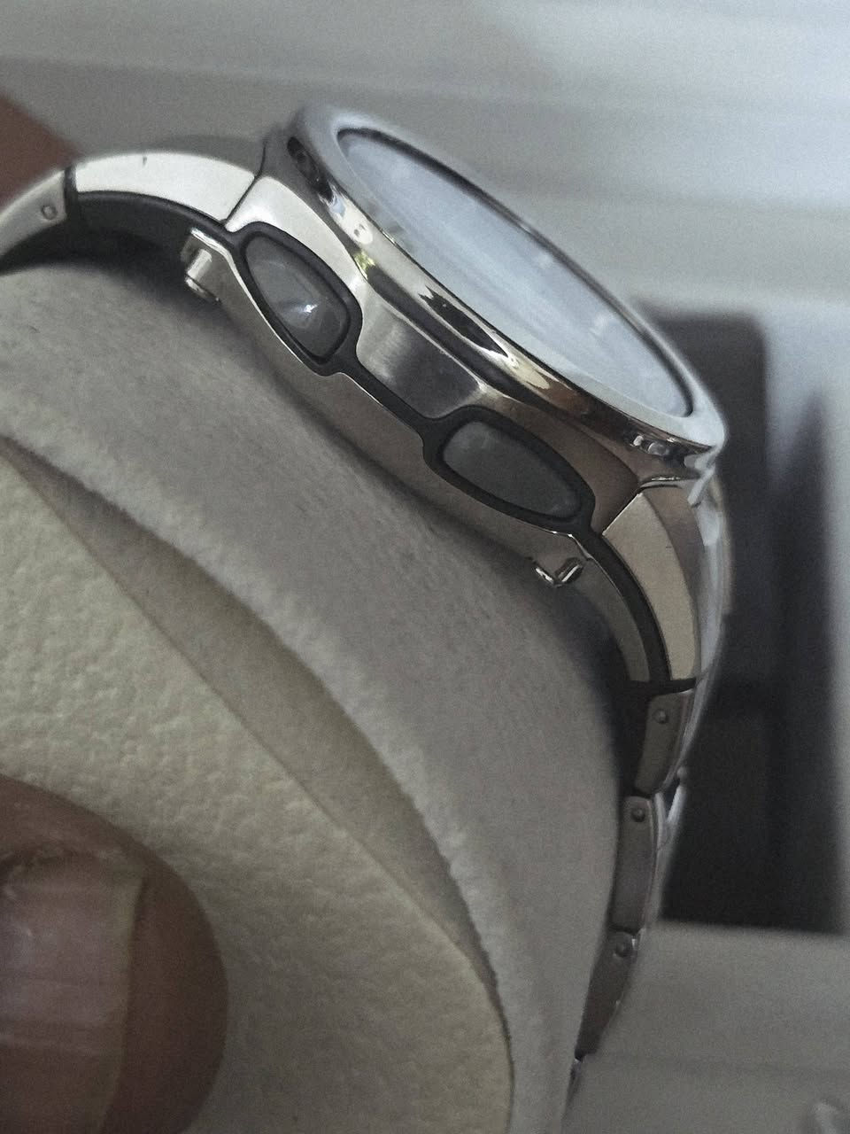 كاسيو سولر 
شحن ضوئي وايف كبتور 
ياباني اصلي 
مواصفات عديده توقيتات عالميه 
اناره ذاتية 
سير اصلي 
قطر ٤٢ 

المكان اربيل 
يوجد توصيل 
Samer Akeel AlJboory 
رابط التكتوك 
https://www.tiktok.com/@samerakeelwatch?_r=1&_t=ZS-92XzzfzgLln

واتساب  ***********
