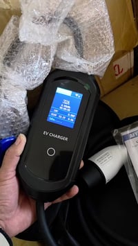 من رخصة الادمن. توفرت شواحن جيتور.   السعر ٢٠٠ الف   ٣٢ امبير متغير من...