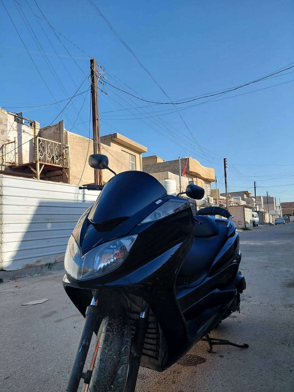 سلام عليكم دراجه نضيفه حيل هيه شغاله بس عطلت بس عندي دوام ماكعدله اريد ابيعه مابيه أوراق أريده 600 وبيه مجال *********** شراي يتصل
