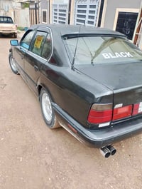 ١٩٩٠ • محرك معمر • فتحة سقف