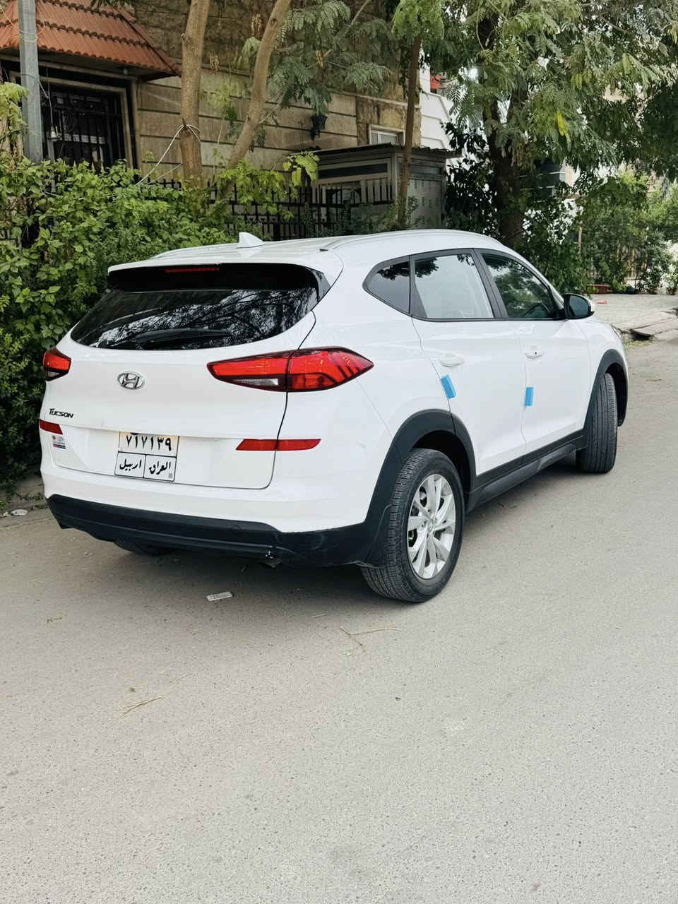 توسان 2020 ماشية 72 كيلو حساسات رادار امامي وجانبي بصمه تشغيل لايت زنون لدات تخم تاير مكينة كير صدر كلة جديد حادث بس بنيد نفسه مصلح بدون إرباك صور لحادث بل منشور تريد تحويل وكالة لبيع فقط لسعر 170 وبيهة مجال مكان لسيارة بغداد زيونة ***********
