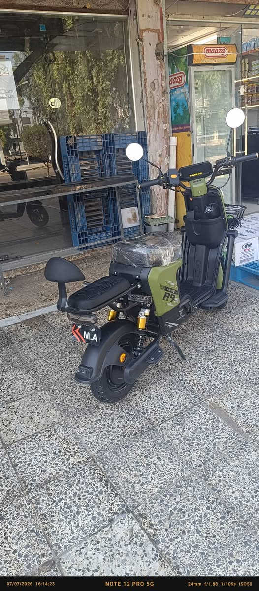 للبيع دراجة شحن R9 لون زيتي 💚المواصفات:
النوع: دراجة شحن كهربائية R9
الحالة: نظيفة جداً، الكشن بعدها بنايلون
اللون: زيتي غامق - لون مرغوب
المميزات: 
سلية امامية حديد قوية للحمولة
ظهرية للراكب الخلفي مريحة
كشن مزدوج مريح لسائق + راكب
لايت دائري LED قوي بالليل
دواسات + بدالات تمشي شحن وعادي
تعليك امامي وخلفي مريح بالشوارع
الاستخدام: اقتصادية، شحنها يمشيك هواي، ما تريد بانزين
السعر: 550 وبيها مجال
العنوان: الموصل جانب الايسر حي لميثاق
للاستفسار: دزلي خاصاو الرقم/***********
