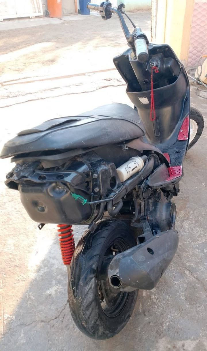 سلام عليكم دراجه ماكس عدله للبيع شلعه ومعدل بوشه ٤٩ مفتوحه تشتغل سلف نكره سعره مناسب الشري يجي خاص او يتصل ***********
