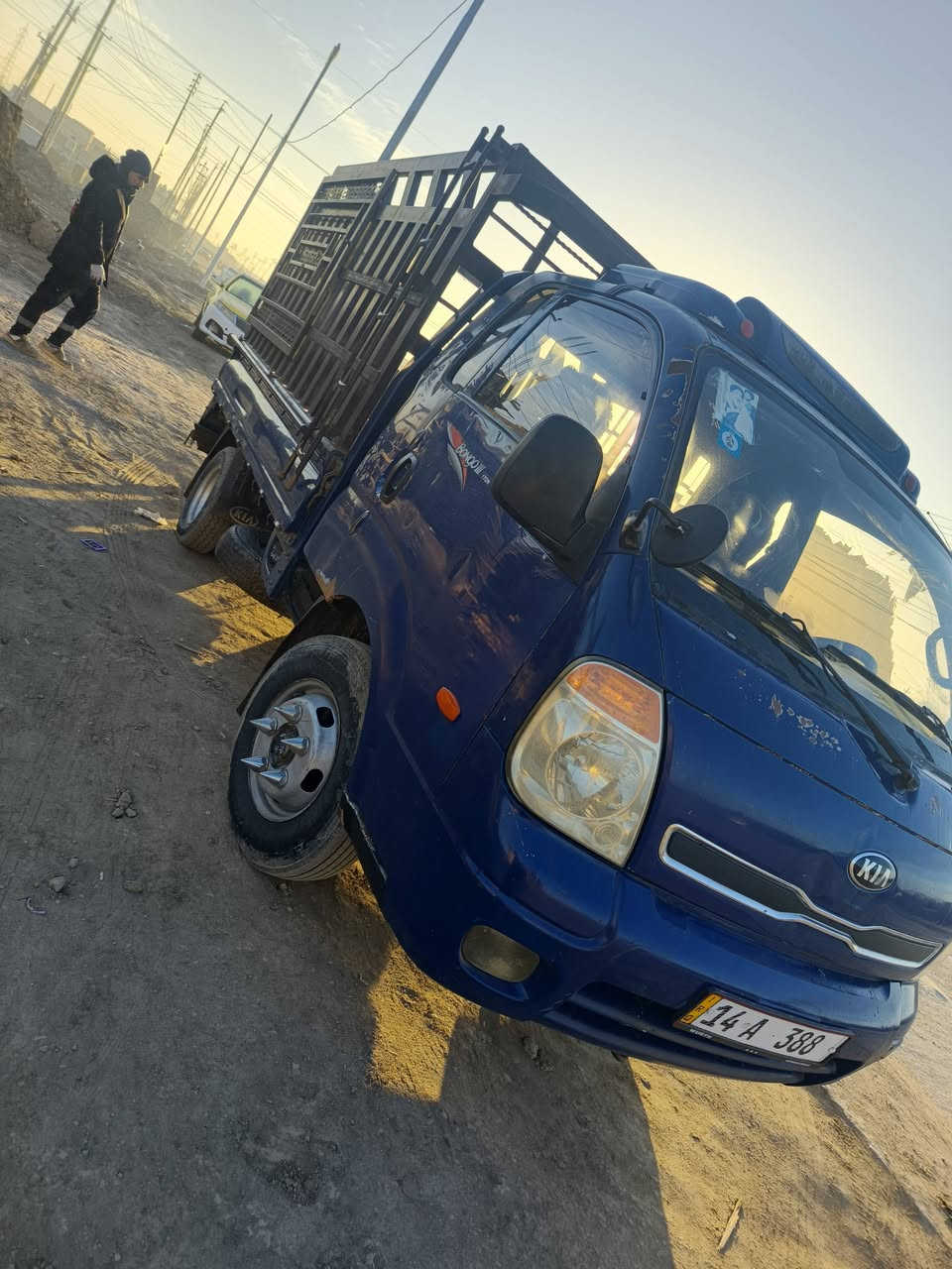 كيه فحل رقم انگليزي  /موديل 2009/سياره متخسر عليه الف تانكي محور ميه وعشرين سعر90/رقم ***********/سنوي 30
