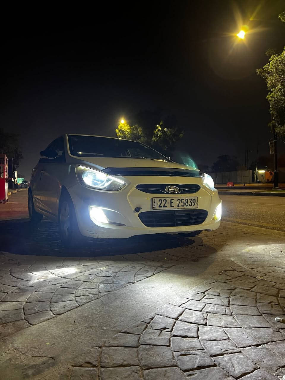 تحية طيبة السلام عليكم ورحمة الله وبركاتة
أكسنت 2011 خليجي مضلع 1600 دوش قطرتين 
رقم أربيل الجديد السيارة بإسمي تحويل ثاني يوم
كير ومحرك مكفول وعلية إدامة جديدة 
صدر وحدادية تخم تاير باتري جديد بالكامل 
مواصفات الاكسنت المعروفة تحكم ستيرن جهتين رد وإغلاق المكالمات السيارة شاشة تاب 
اشاير بالمري+سويج عدد2+ أرضية جلد 
سنترلوك وصندوق على الريمونت 
السيارة مشدود علية منظومة زنون LED أبيض ثلجي عالي ناصي 
السونار مرفق بالمنشور
السعر 98 وبية مجال 
مكاني بغداد رقم التواصل يتوفر واتساب 
***********
