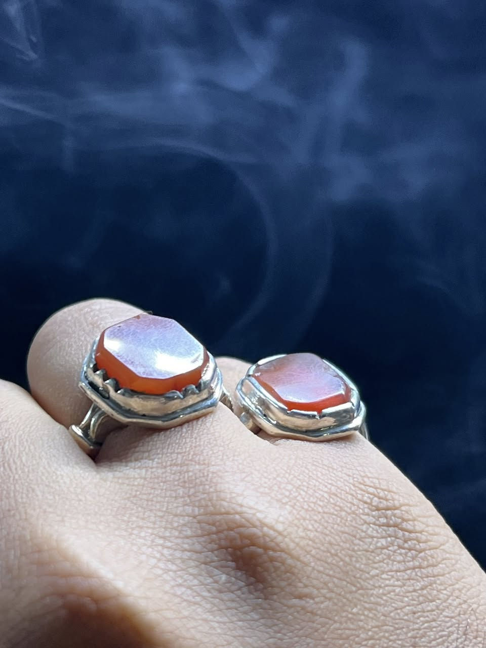 عقيق يماني قديم
صياغة يدوية

الشراي***********

المكان بغداد حي اور
