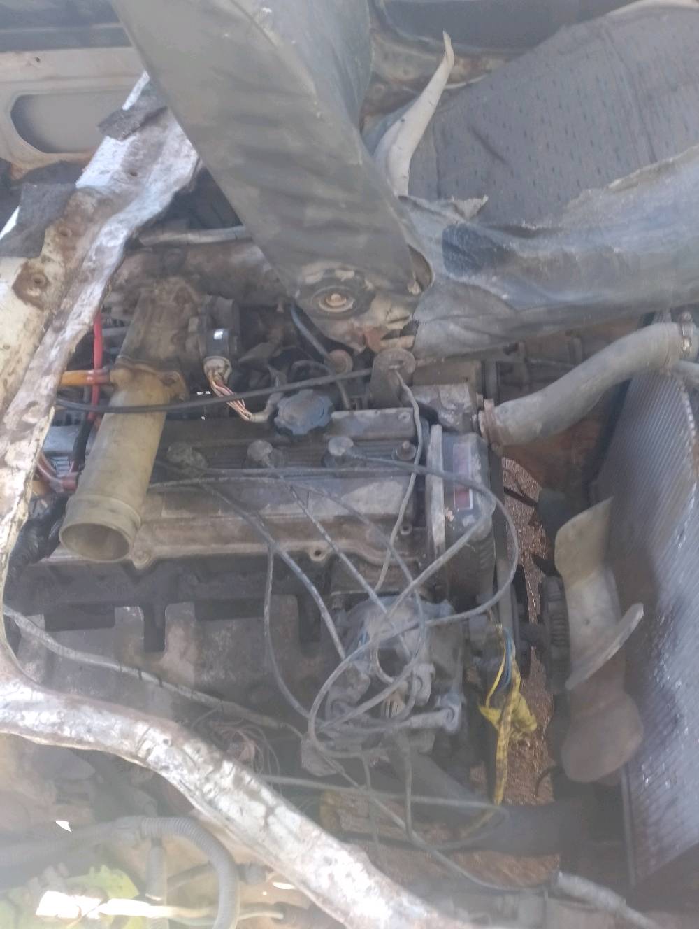 كيه هونداي 14 راكب مكينه ونجي 6 نواقص كهربائيات ارضيه تعمير تعبانه بس بيها قوه حداديه نضيفه اوتوماتيك بنزين موديل 96 رقم ابيض بصره راعي موجود بابو الخصيب 20 ورقه وبيها مجال حق الجيه تبديل بلكات جديده نوزلات جديده كابريته جديده واير بلك جديد فيت بم جديد راديتر جديده للبيع عنواني البصرة كرمه علي شارع سيد ابراهيم الشلهه 