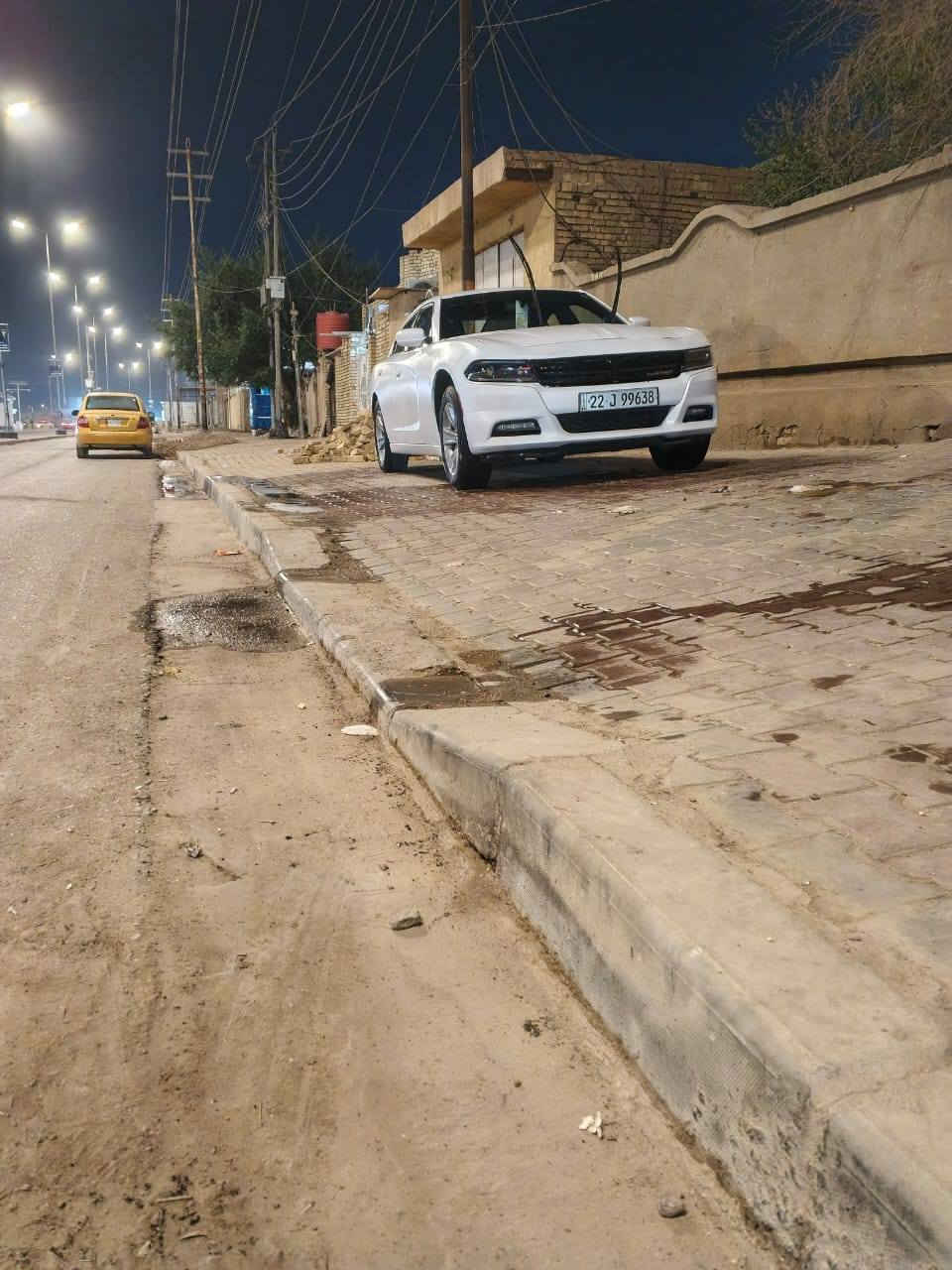 السلام عليكم جارجر وارد امريكي موديل 2022  رقم اربيل السيارة محرك 3600cc فول مواصفات السيارة بيهة بس بنيد مبدل والجاملغ الأيسر وبارد بل باب الراكب السيارة مغلفة فابلون طافي بصمة تشغيل عن بعد كشن جلد تدفئة وتبريد تحكم ستيرت كشنات كهربائيات  مواصفات SXT
السعر 210وبيهة مجال للطيبين للتواصل /***********
للتواصل /***********
