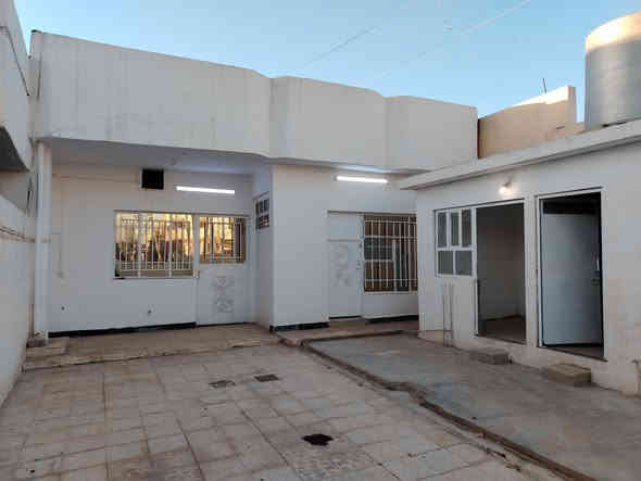 دار للبيــــــــــع على طريق المصرف العقاري
مساحه 200م على حديقه
مقدمه 50مليون
كركوك حي العسكري خلف كاتب عدل الجديد
***********📞
***********📞
*********** 📞
