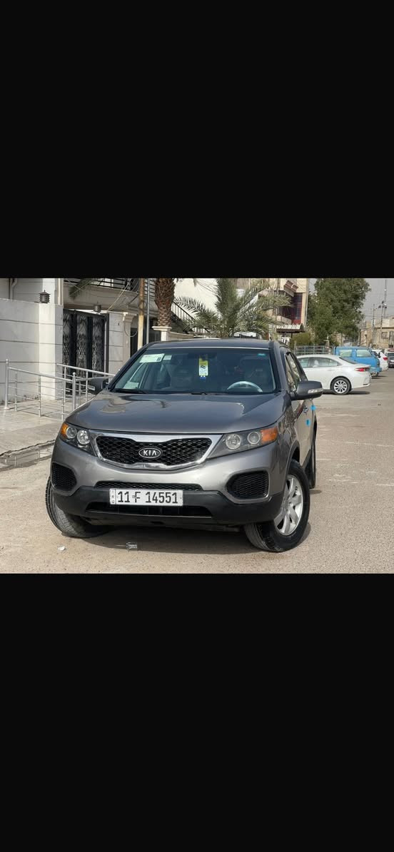 سورنتو 2013 امريكي  بيه صبغ  صفحه السايق وجاملغ وبنيد  بسمي رقم جديد هزه جديده ويلكب تحكمات استيرن 4 سلندر 5 راكب  مكينه دوش  داخل لونين السعر 105 وبيه مجال مكاني شهداء السيديه  الستفسار ***********
