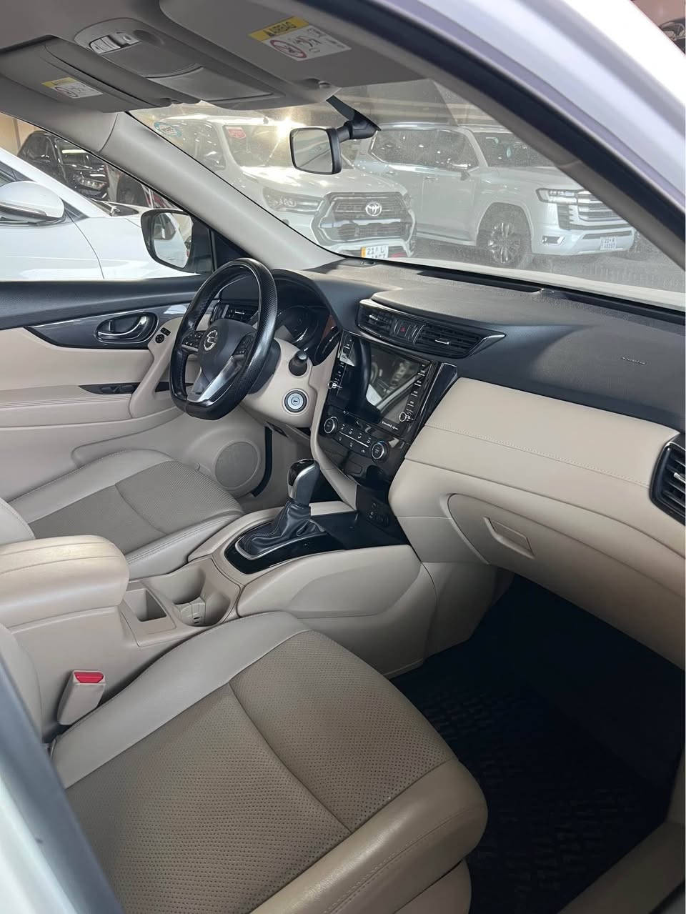 Nissan X-trail 2020 82.000 km
***********

نیسان ئێکستراڵ خلیجی
سفری شەریکە
دەعامی بۆ دەعامی بەشەرت هیچی پێوە نیە
٨٢ هەزاری حەقیقی ڕۆشتووە 
ناو زەرد کوشن جلد
شاشە و کامێرا سێڕیز کوشن
لایت لید
سوکان ڤۆلیۆم و تەحدید سرعە
گێڕ عادی و ئۆتۆماتیک
تەبرید مەرکەزی
شوخت سارد بۆیاخ کرانەوە تەرزە هیچی نیە 
گێڕ و مەکینە و تەحویل و غرامە بەشەرت 
سەنەوی و ژینگە و رەقەم تازە
تکایە مشتەری نیت پەیوەندی مەکە سوپاس
٢٠٠$ مەجالێکی کەم ناونیشان سلێمانی
*********** السليمانية, العراق
