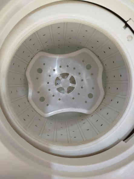 للبيع غساله نوع شونك حجم 25 كيلو جاهزه غسل وتنشيف مابيه نقص سعر 110 مكاني كربلاء حي العامل *********** واتساب وماسنجر موجود ***********
