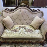 مقاعد نظيفة • شاشات ٣٨/٣٢ • مكنسة كهربائية