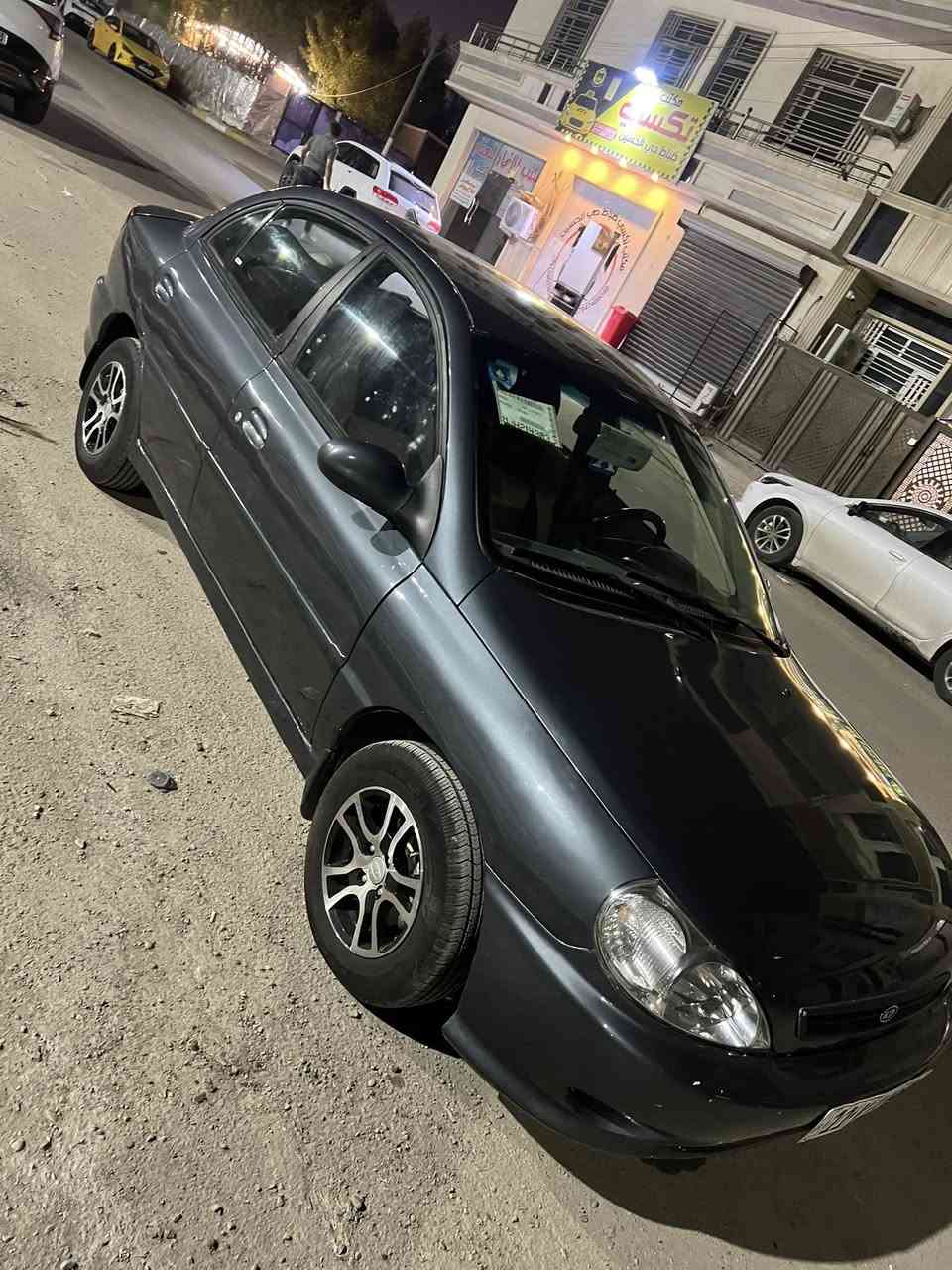 كيا ريو موديل 2001 رقم بغداد نظيفه كير اوتوماتيك مابيها اي نقص السعر 40 وبيها مجال مكاني بغداد 
 للاتصال ***********
