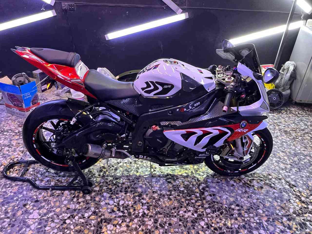 سلام عليكم دراجه بيم 2014 للبيع دراجه مرقمه بغداد تحويل ثاني يوم دراجه كامله اي نقص مابيه سعر 105 بيه مجال ***********
