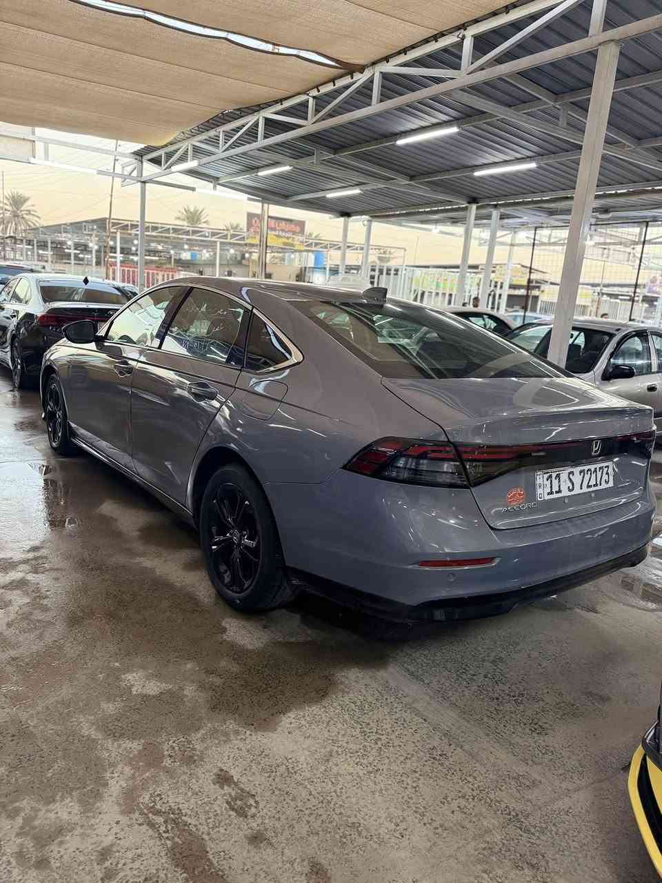 السلام عليكم للبيع آو مراوس هوندا اكورد محرك 2000 هايبرد موديل 2024 مرقم بغداد بسمي فول مواصفات  EXL وارد أمريكي ضررها جاملغ خلفي يسار وباب خلفي يسار فقط صور الحادث ورقم الشاصي على الخاص مكانها بغداد اليوسفيه ناحيه الرشيد معرض العاصمه 
سعرها 205$ وبيها مجال 
للاستفسار 
*********** اتصال 
*********** واتساب
