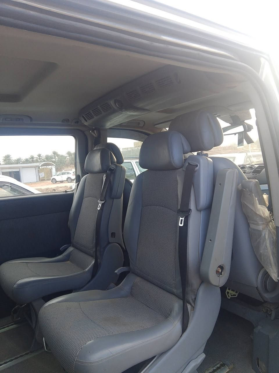 سلام عليكم مارسدس فيتو موديل 2010مكفوله بل نشر جاهز مكينه كير حداديه كله جديد تصل علي هاذ رقم  ***********
