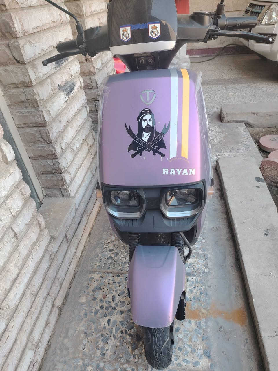 سلام ريان ام عيون موديل 2025 دراجة جديدة واستخدام كلش قليل فول مواصفات غنية عن التعريف سعر 675 وبيها مجال رقم *********** مكاني بغداد
