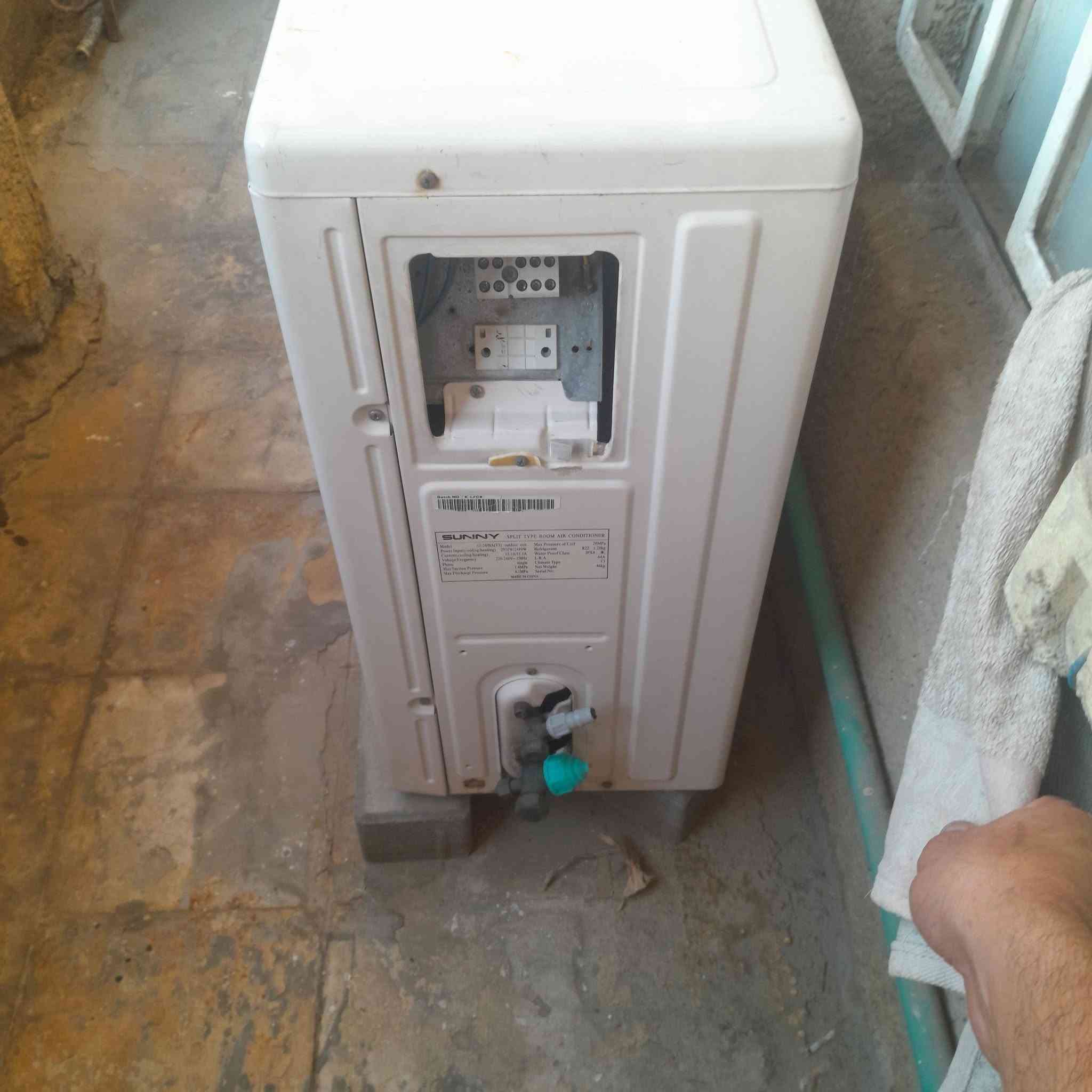 سبلت طنين للبيع كامل نظافه ميه بلميه اي نقص مابي على فحص  السعر ٣٥٠ الف عنوان الحريه ***********
