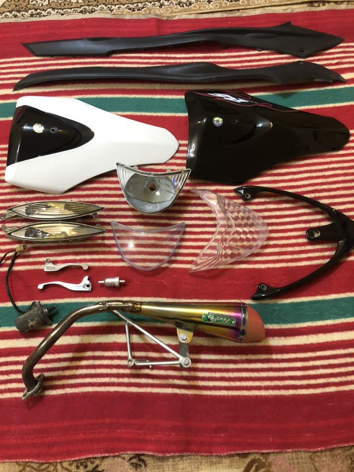 كلمن وسعرة توصيل ماعندي اي استفسار على هاذا الرقم وبعد عندي لحية لون لؤلؤي والثانية لون اسود ***********
