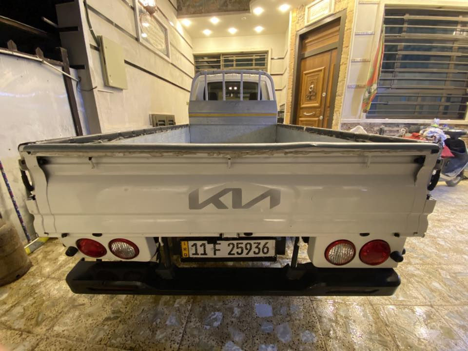 سلام عليكم كيا بنكو 2025 ماشيه 13 مكاني الشعب مكفوله من صبغ وبارد بيه بس هاي الطخه بل بنيد  بس من الخارج من الداخل سلميه  وهاي الي موضحه بل باب الخلفي السعر 160 رقم الهاتف ***********
