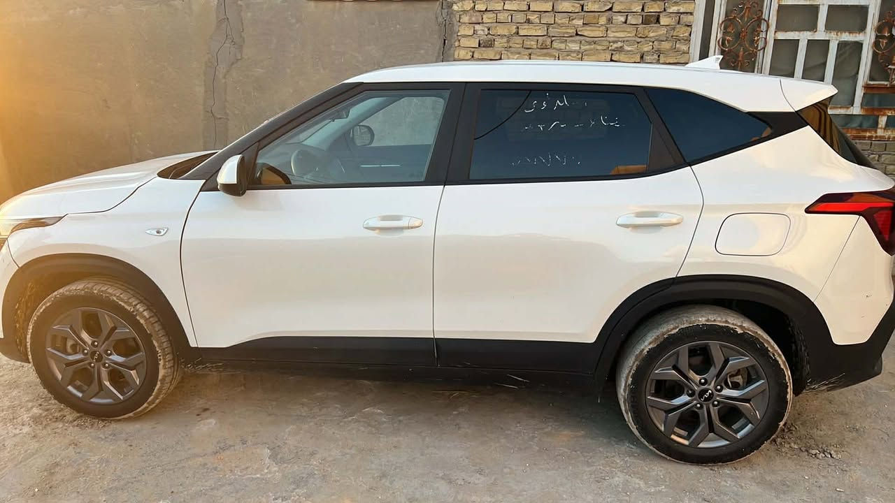 سيليتوس 2024 نص فول  فقط هذا الشويه بيها صبغ وتبديل دعاميه نفس اللون ابيض وارباكات سليمه سياره جديده بمعنى الكلمه  بدون رقم دخول جديد سعر ١٦٢ وبيها. مجال  ***********..
