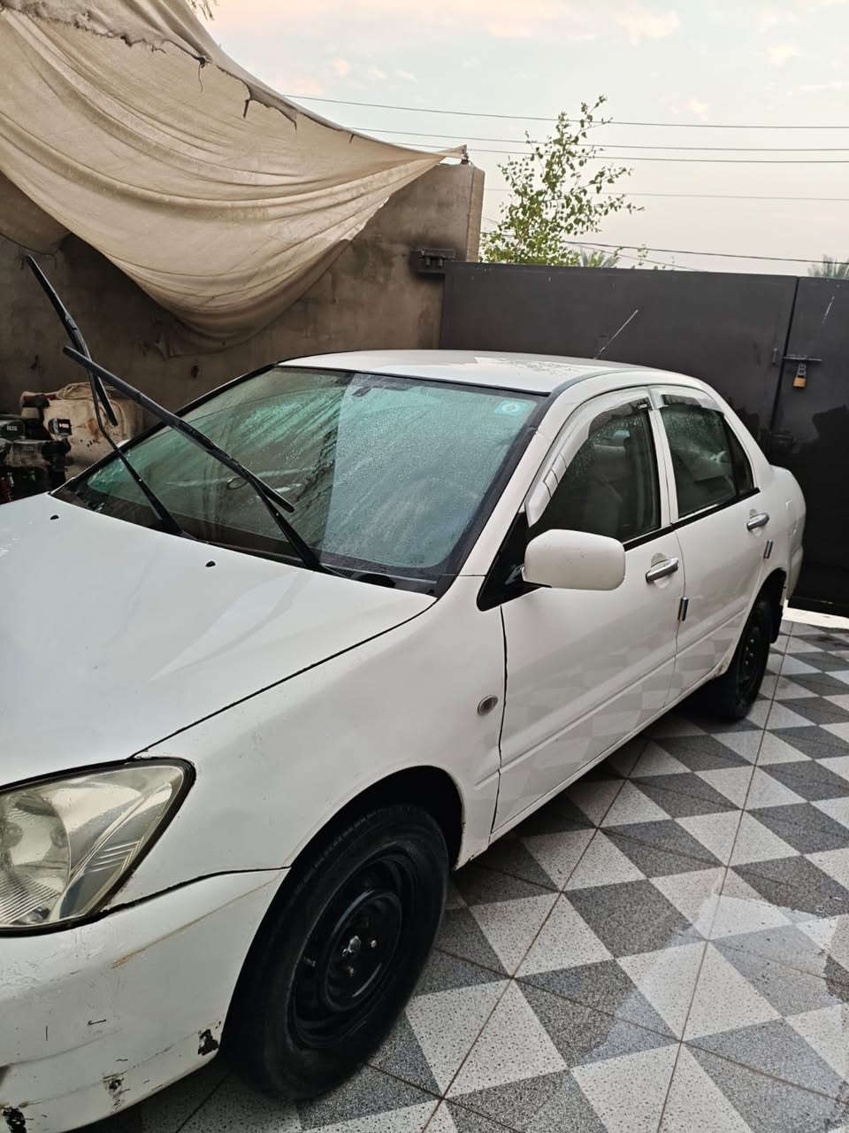 سلام عليكم  لانسر موديل 11كير محرك صدر امامي خلفي ضرر صندوك اربع قطع صبغ سنويةل٢٨سياره بيها نواقص بصيطه مشط ماطور جام سايق سعر 78بيها مجال مكاني بعقوبة تقاطع القدس رقمي ***********
