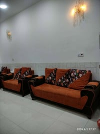 كنب • ٦مقاعد • نظيف