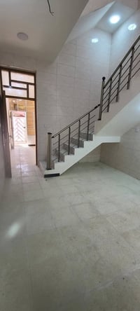 نصف قطعة للبيع شرك في الاولى قطاع ٦ مقابل البريد ثالث بيت عالشارع العا...