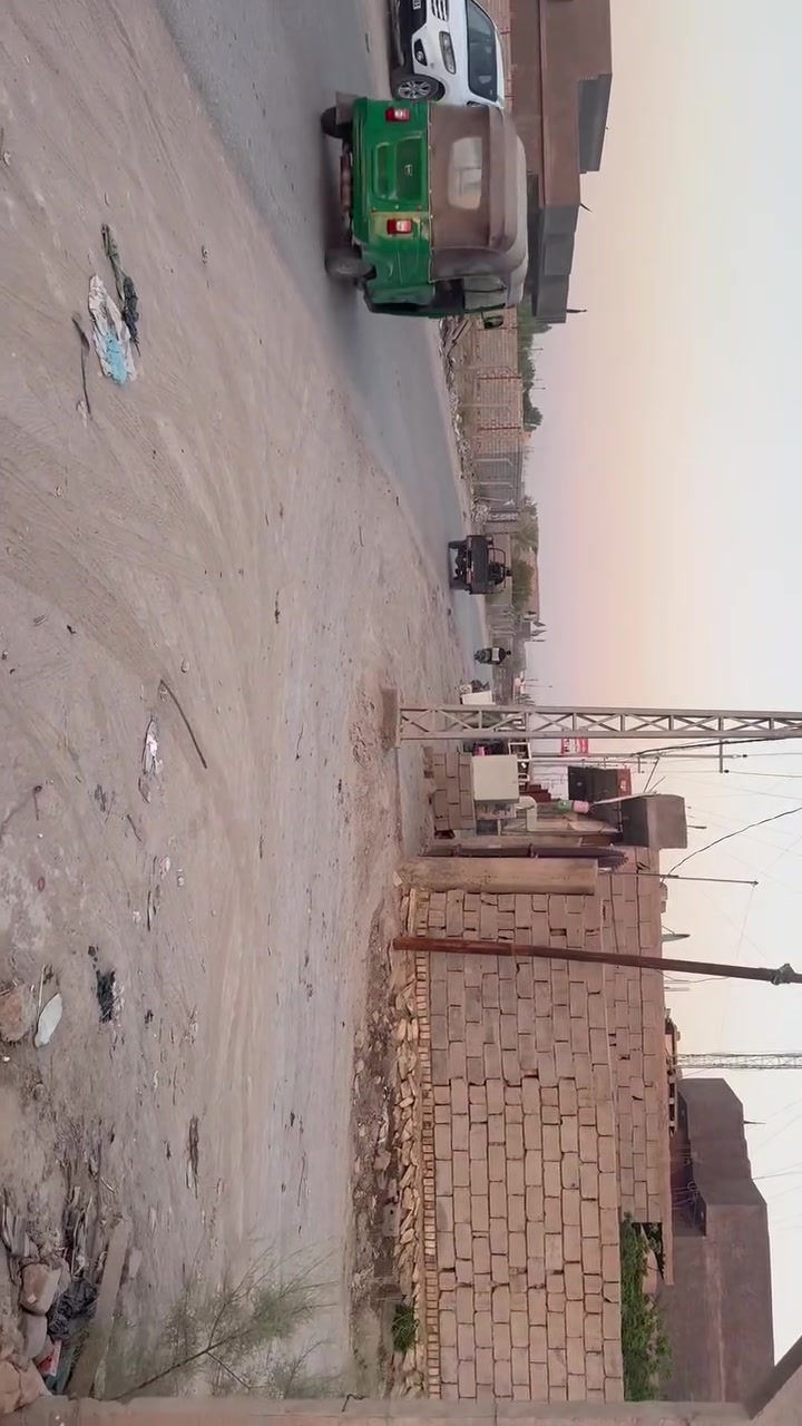 السلام عليكم قطعه للبيع طابو زراعي طريع المعاره قبل لتوصل سيد جواد على الشارع مباشر موقع تجاري 400متر واجه 10ونص السعر 110مليون اتصال ***********
