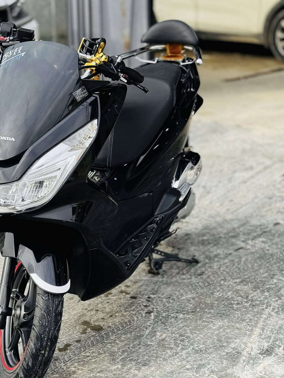 pcx 125 الجيل الثاني وارد اليابان
الدراجة بوضع البلاد ماشية ٤٠ فقط عليها كزوز نيكل مال حاوية ويدات بريك تزويد وبيها تچوة وباقي الترتيبات گدامك، مكينة كفالة عامة شرط جديدة وشلعة ومعدل خير من الله دهن كله امزويل ما اشد تجاري وبانزينها سوبر زوج تايرات جدد بيها ماناقصة شي دگ سلف وگبل للشارع السعر خاص او الاتصال *********** بي واتساب
