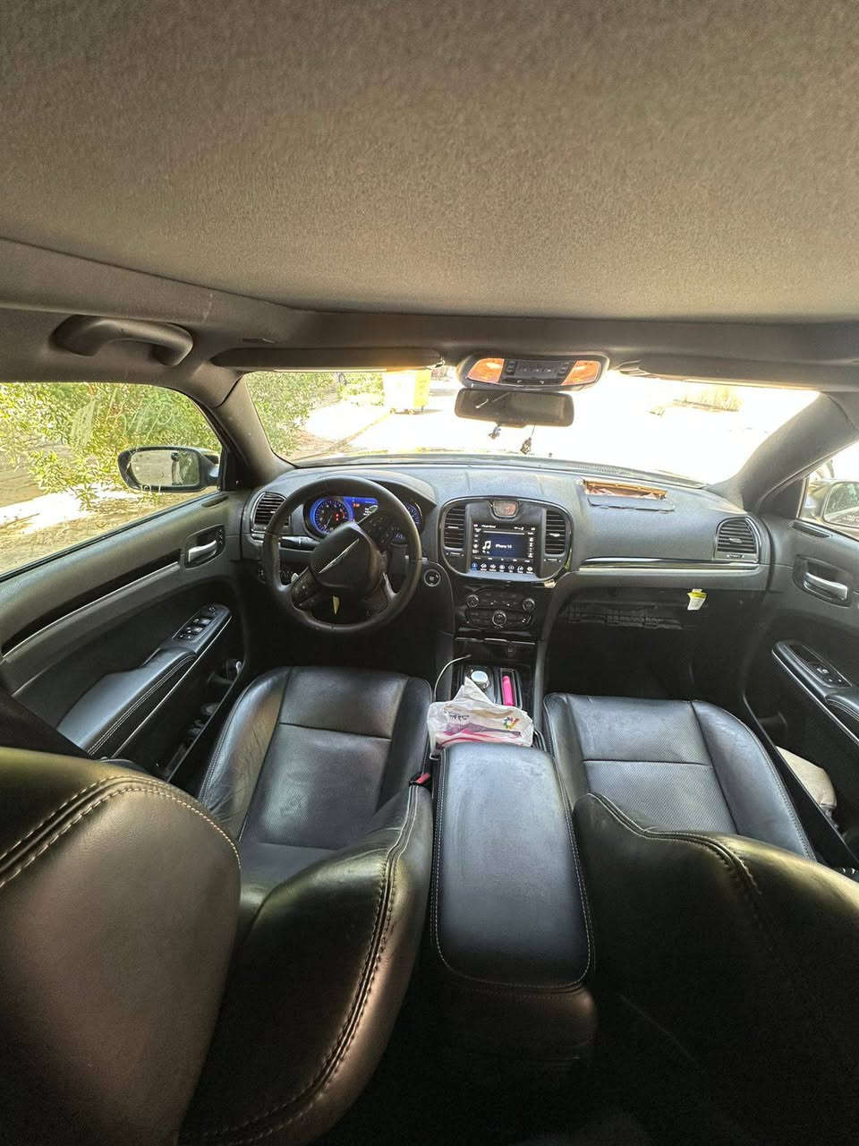 أوباما كلايزر 2023 اصل اصل
السياره بدون رقم دخول جديد السياره S
تترقم جميع المحافضات بأسم صاحبي
فول الفول رادار امامي تحكمات بلستيرن فتحتين 
رادار بلمرايه كشنات حضن تدفئه تبريد 
ويل نجمه السياره ماشيه 3000
وبعد هواي مواصفات ما اعرفها
كلش حلو ونضيفه وجاهزه للاخير
السعر 160 وبيه مجال 
للاستفسار ***********
‏‪ 0773 138 1056‬‏
