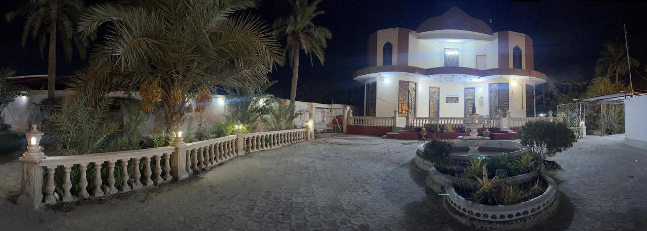 للبيع فيلا بمساحة 1250 متر طابو اسهم ..طريق السفينة
تحتوي على دار بمساحة 350 متر وحدائق وكراج سيارات كبير .
يحتوي الطابق الأول على استقبال _ وصالتين _ وثلاثة غرف نوم _ ومطبخ_  ومجموعتين صحية 
الطابق الثاني يحتوي على غرفة وصالة .. الدار كونكريت والارضيات مرمر ..
العنوان : شارع السفينة/  شارع الفرات / مجاور مجمع السفينة للمواد الإنشائية.   
للتواصل الاتصال على الرقم
***********
