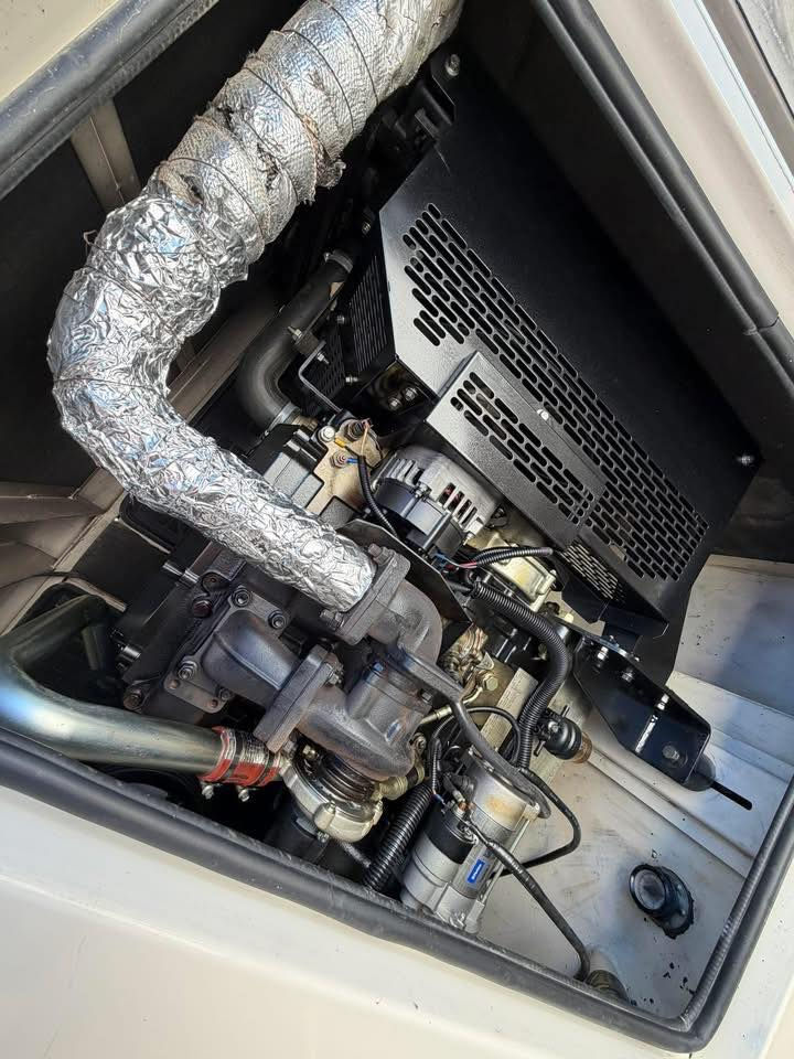 🔷نوع المحرك:بيركنز انكليزي
🔷القدره:50KVA
🔷المحرك:3 بستم /سوبر
🔷عدد ساعات التشغيل:379ساعة⏰
🔷نوع الملف:لوري سومر فرنسي نحاس100%🇫🇷
🔷كاتم
🔷مع سسستم بروتكشن كامل للحمايه ونظام اوتو Ato
🔷مع خزان وقود 150 لتر 
رقم الهاتف:0️⃣7️⃣8️⃣1️⃣2️⃣3️⃣4️⃣5️⃣2️⃣3️⃣2️⃣


**إذا كنت صاحب هذا الإعلان وتريد حذفه لأي سبب، رجاءا أرسل رسالة إلى الدعم الفني**