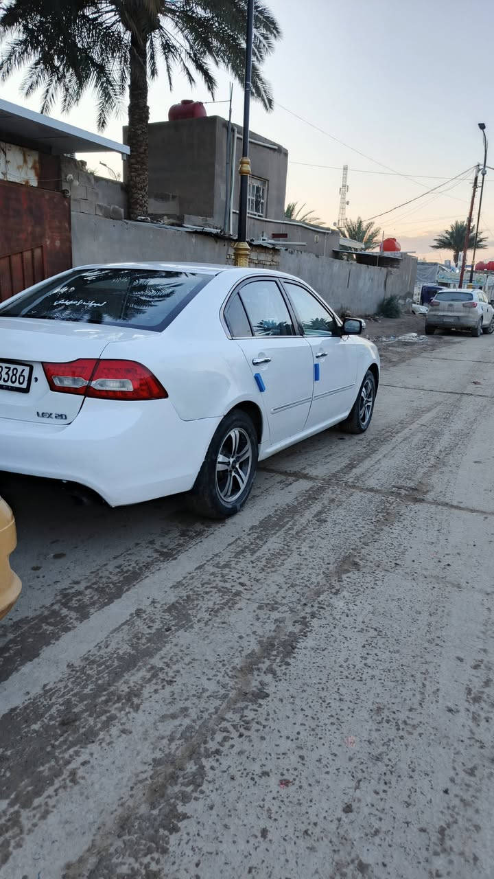 السلام عليكم اوبتما البيع
مديل 10  
مكينه 2400 دوش سياره خير من الله 
تبرد ثلج تخم تاير جديد 
مواصفاته معروفه  
بيها قطع صبغ ابيع حزام 
لغود شواصي حوض تكم قماره كفاله  
رقم أربيل دولي تريد وكاله تريد مدار 
السعر 93 وبيه مجال بسيط  

مكان دوانيه قضاء السدير  

 *********** واتساب
