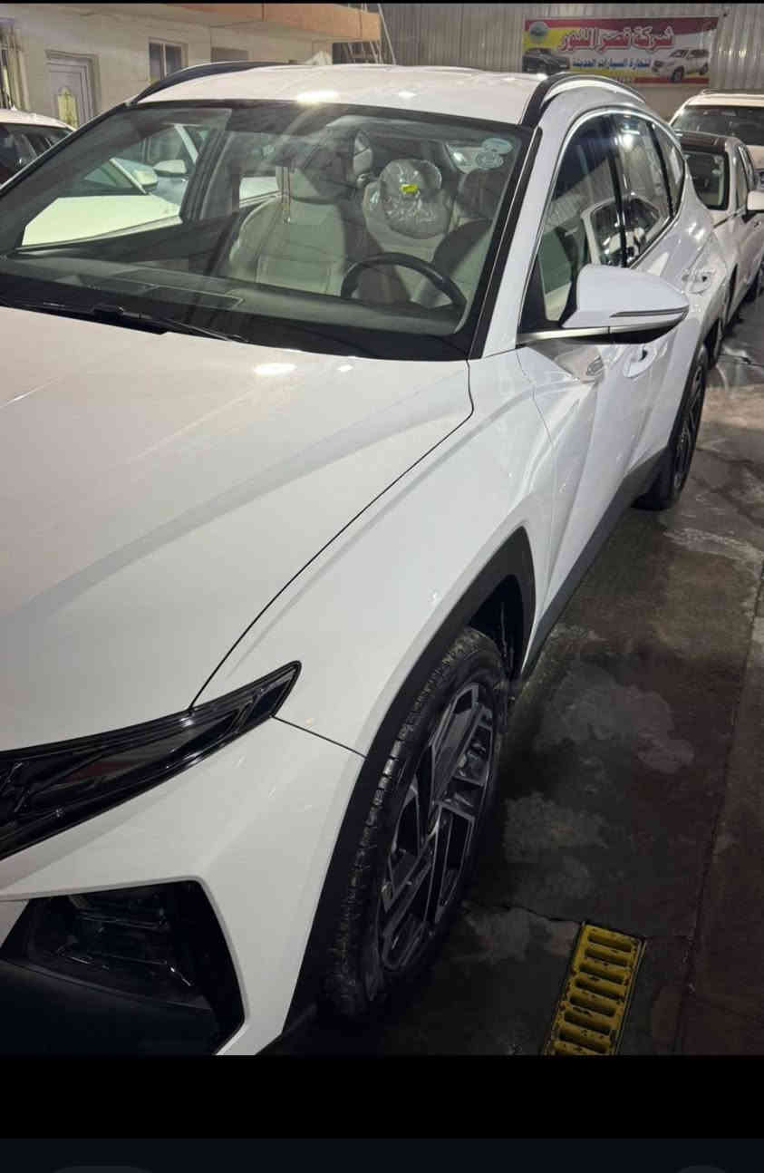 سلام عليكم 
توكسان موديل 25 فول ماعدا الفتحه كشنات تبريد جنطه كهرباء وبقيه المواصفات المعروفه السياره ماشيه 10.000 كيلو 
مكفوله كفاله عامه السعر المطلوب
 233 ورقه 
مكان السياره نجف ***********
