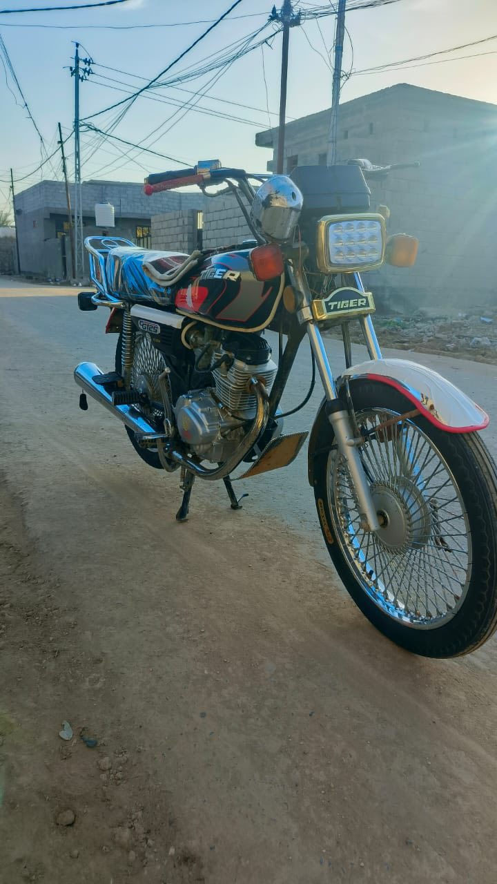 تايكر موديل 21 اوراق اصولي ب 400 وبيها مجال مكاني بغداد عويريج موجود خاص او واتساب ***********
