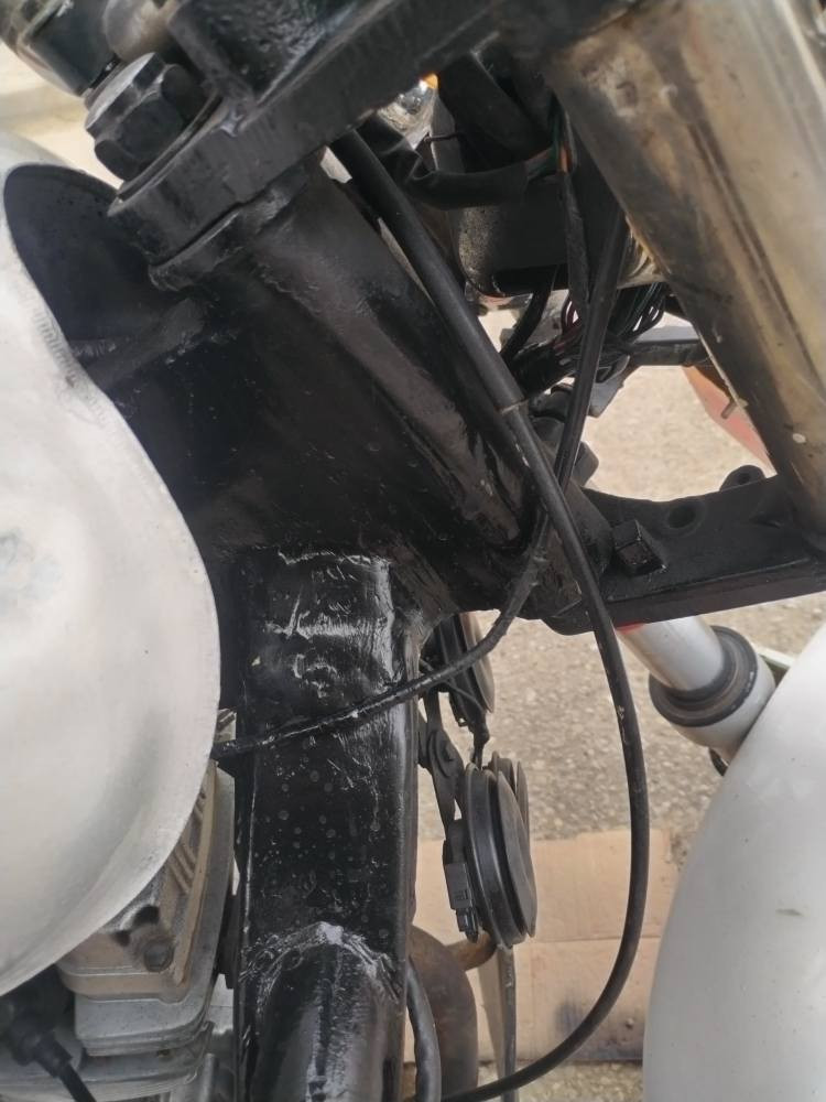 السلام عليكم شباب ستوته للبيع ستوته رقم لوحه عربيه موديل 10 المكان كوت    ***********
