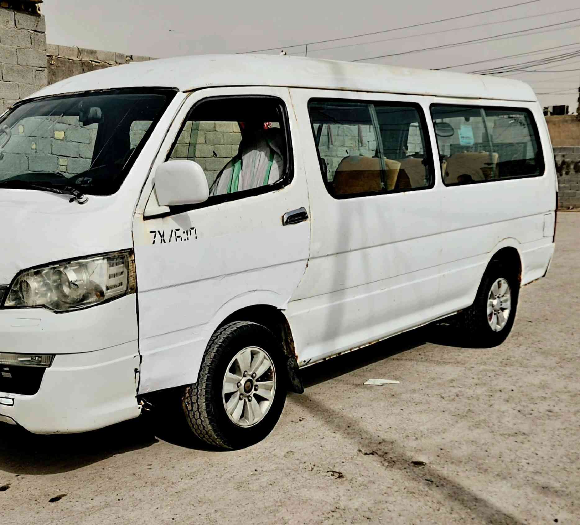 سلام عليكم جنبي موصليه مديل 14
السياره جاهزه من كلشي كهرباءياتها كلها شقاله حداديه جديده تخم تاير جديد گشرتها بيها طخات علماً أن السياره متچايه معمره
لايت زنون منظومة بريك جديده للبيع أو المراوس
السعر 27 وبيها مجال قليل المكان ناصريه قضاء لدوايه *********** الشراي بي خير ويتدلل
