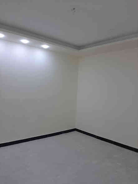 بيت للبيع ١٠٠ متر طابقين صب كونكريت طابوق جمهوري ثلاث غرف نوم وصالتين ومطبخ واستقبال  حي ابو طالب منطقه ٧٧ مقابل دور القضاة السعر 175 للاستفسار اكثر اتصل على رقم ***********  واتساب  موجود
