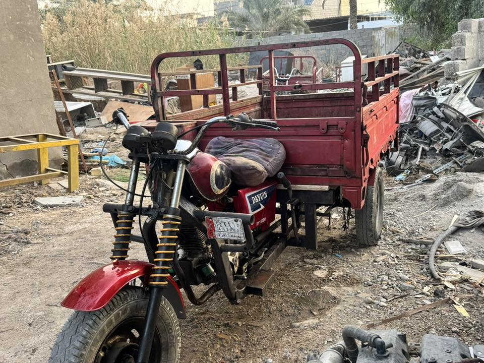 ستوته دايوان موديل ٢٠١٥ 
مكينه خير من الله اوراق كامله 
شاصي مكفول 
سعره ٥٠٠ الف 
***********
بغداد
