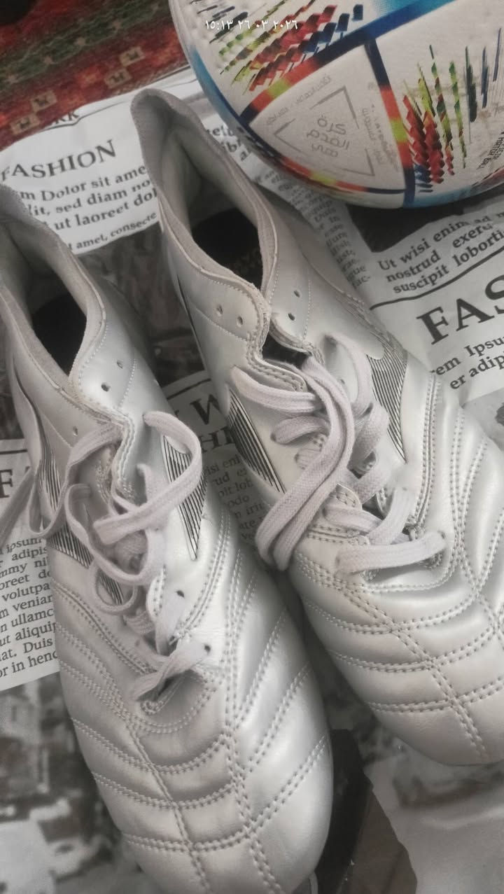 حذاء كرة قدم ياباني مصنوع من الجلود الطبيعية 
مع كرة قدم اصلية من ماركة اديداس


**إذا كنت صاحب هذا الإعلان وتريد حذفه لأي سبب، رجاءا أرسل رسالة إلى الدعم الفني**