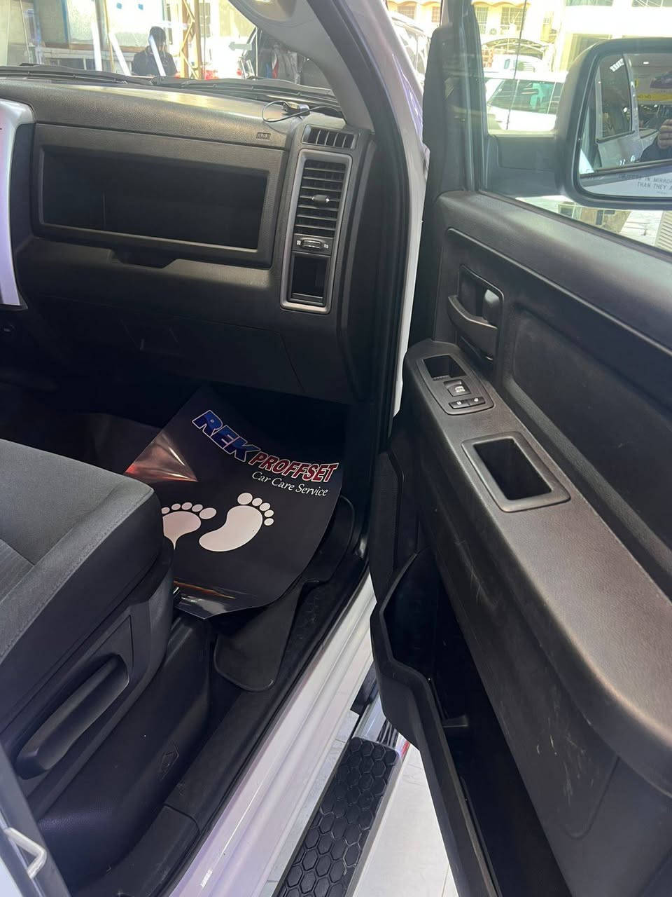 السلام عليكم
للبيع دوج رام كلاسيك 2022
الرقم اربيل الحادث فقط بنيد 
العداد 40 الف ميل 
فور ويل محرك 6 سلندر 
السعر 23000$
الاتصال فقط 
***********
