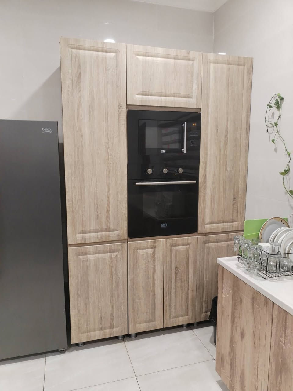 مطبخ كامل مع الاجهزه للبيع 
مطبخ كامل مه مايكرو وفرن ماركه Dlc وطباخ وساحبه ls وبراد وثلاجه هيتاشي حجم كبير وميز واستولات ٢ درجه اولى للبيع ٢٥٠٠ وبي مجال قليل  المكان الكاظمية


**إذا كنت صاحب هذا الإعلان وتريد حذفه لأي سبب، رجاءا أرسل رسالة إلى الدعم الفني**