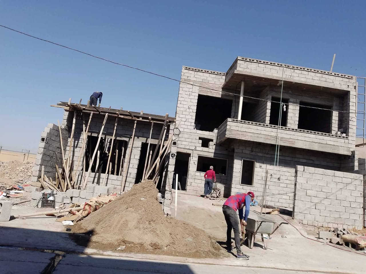 اسطه بناء من اساس تسليم هيكل كرستل عمل عل خاص وتدلل ***********
